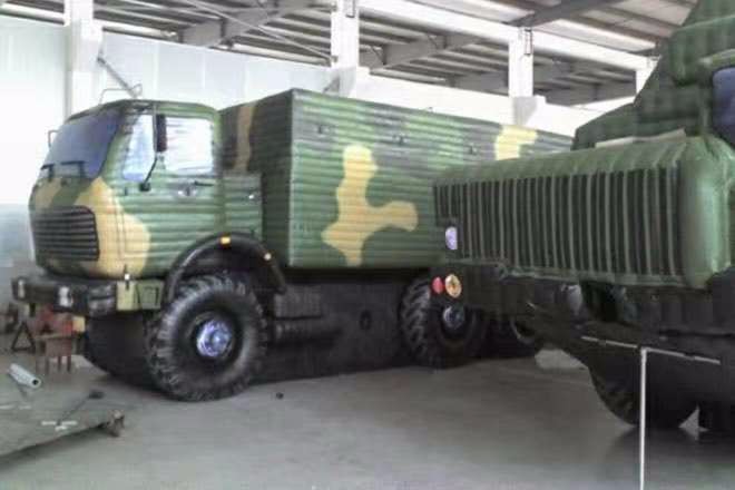 鹿城大型军事车